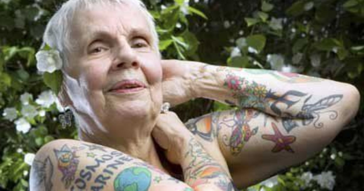 Вот так будут выглядеть ваши татуировки в старости!