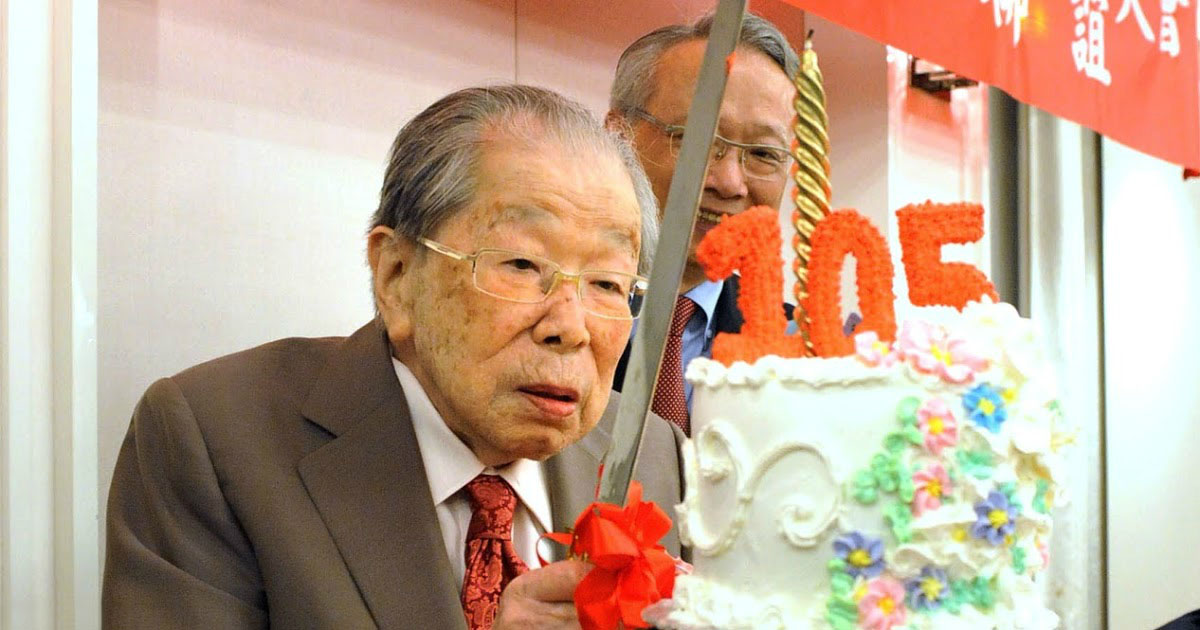 Этот японский врач прожил 106 лет. Вот 5 золотых правил, которым он следовал!