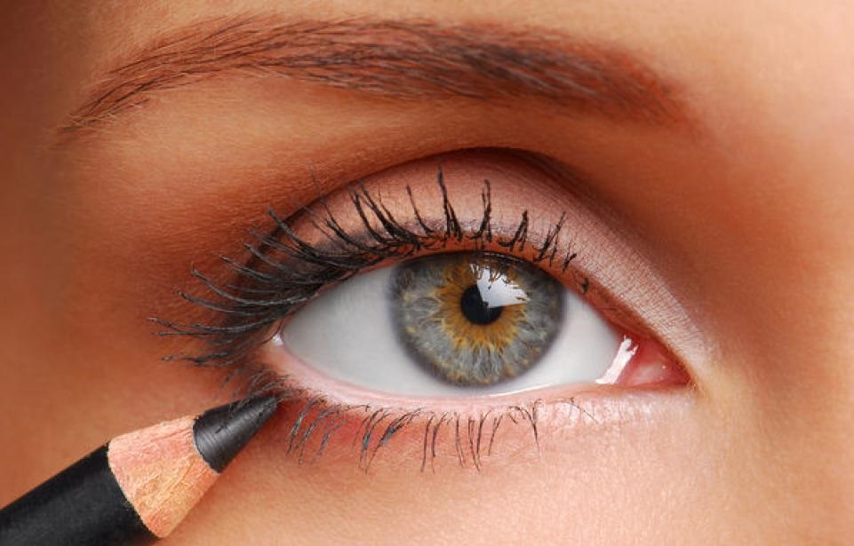 Как создать идеальный макияж с помощью серого карандаша для глаз
